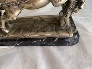 Figura Biga Romana Decorativa