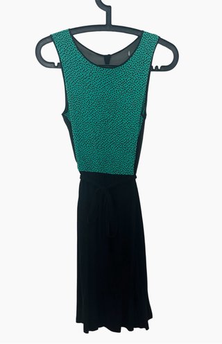 Vestido de Pull&Bear con espalda descubierta