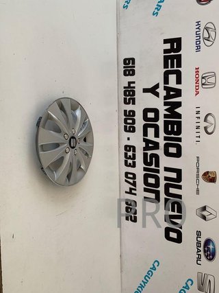 Tapacubos Seat R14 usado solo uno