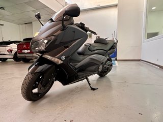 Yamaha TMax 530 Maxi Scooter Negra