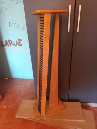 Mueble Porta CDs Madera y Metal