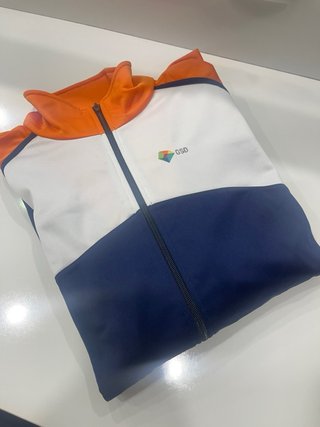 Uniforme GSD Colegio Polos 10€  Pantalón 10 €