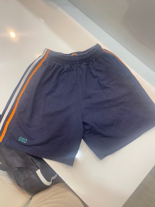 Uniforme GSD Colegio Polos 10€  Pantalón 10 €