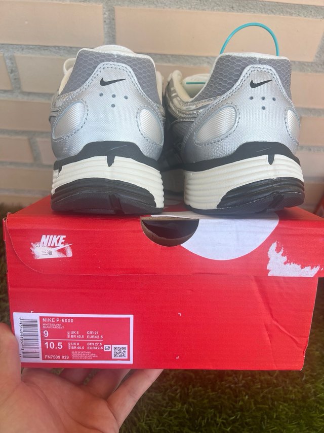 Nike P6000 Plata Metállic