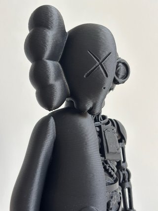 Figura Estilo Kaws biónico 26cm