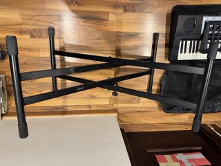Teclado Yamaha YTP-210 con soporte y funda