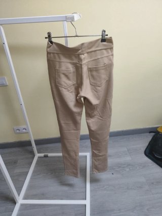Pantalón beige