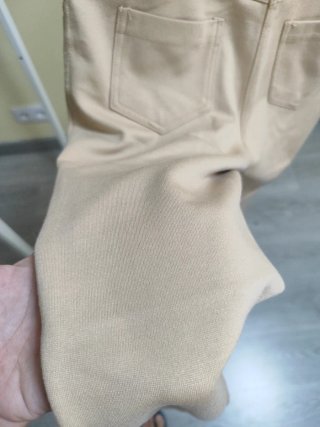 Pantalón beige