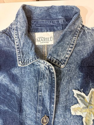 Chaqueta vaquera MARILÚ azul con flor