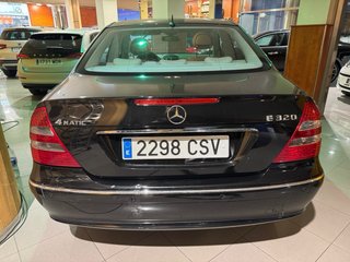 Mercedes-Benz Clase E 2004
