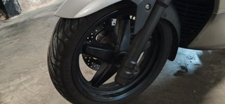Yamaha XMAX 250 gris, ITV hasta agosto 2027