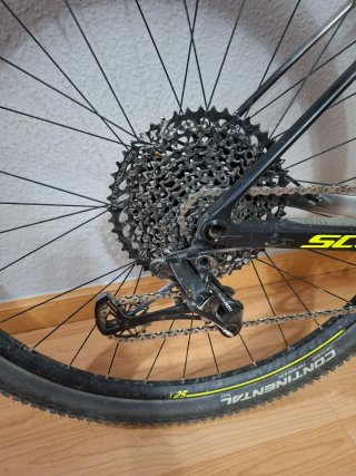 Scott Scale Monster Gravel carbono