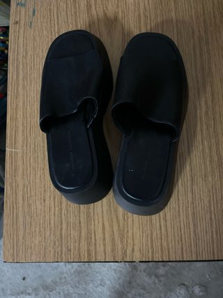 Sandalias negras de plataforma