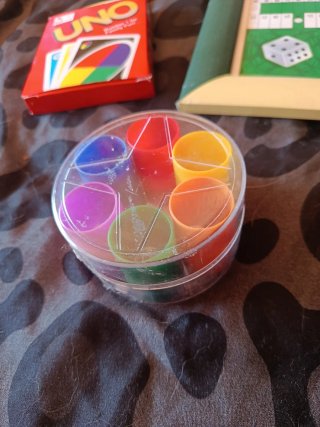 Pack Juegos de Mesa: UNO, Parchís y Dominó