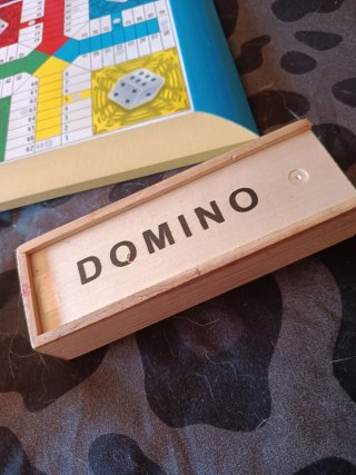 Pack Juegos de Mesa: UNO, Parchís y Dominó