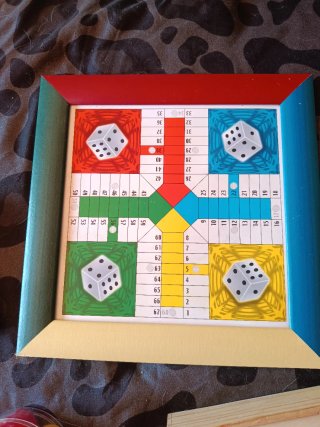 Pack Juegos de Mesa: UNO, Parchís y Dominó