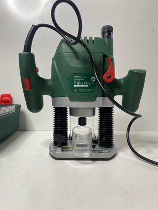 : Fresadora Bosch POF 1400 ACE