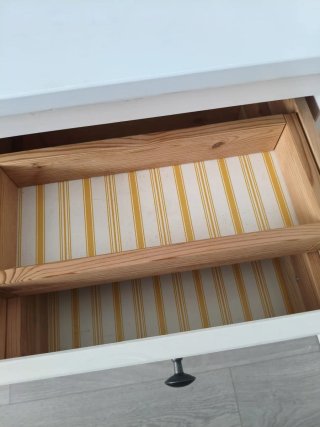 Mesita de noche IKEA blanca