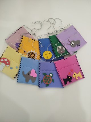 Lote bolsos percha y cuelga puertas de goma eva