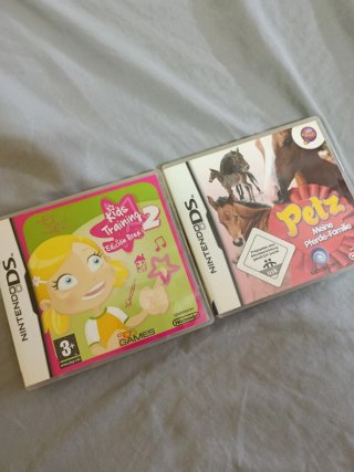 Cajas de juegos Nintendo DS (2 unidades).
