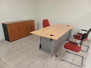 Mesa de oficina grande