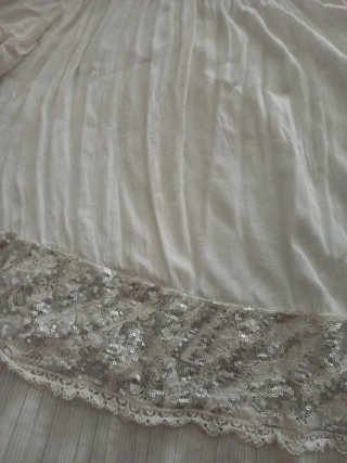 Blusa fantasía blanca y plateada