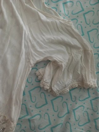 Blusa fantasía blanca y plateada