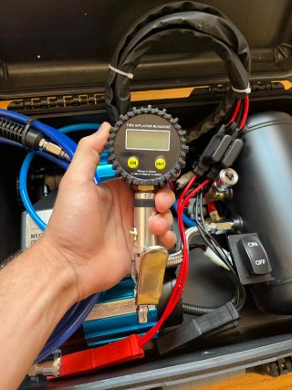Compresor 12v Doble Cuerpo Maletín Portátil