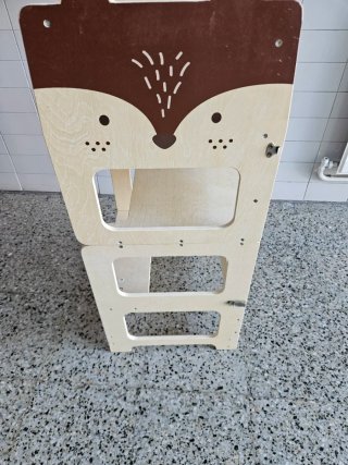 Torre de aprendizaje y pizarra