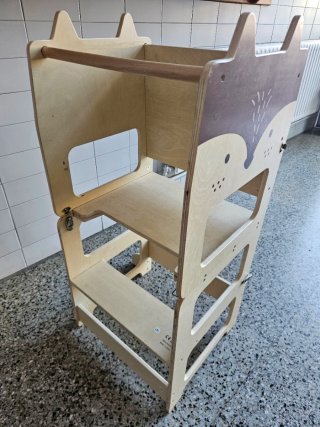 Torre de aprendizaje y pizarra