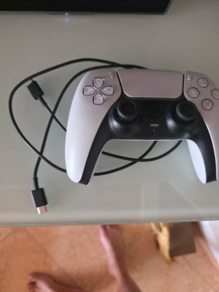 Mando PS5 averiado.