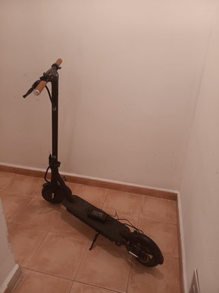 Patinete Eléctrico + Cargador