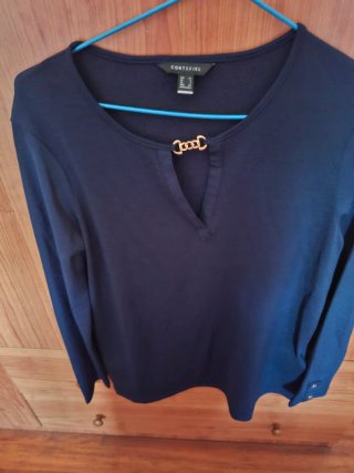 Blusa azul con botones