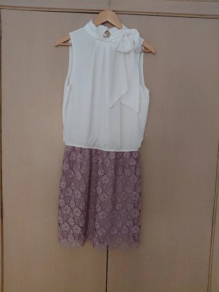Vestido de fiesta blanco y rosa