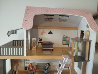 Casa de muñecas de madera