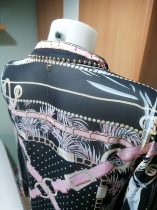 GUESS 80€ blusa glamour + regalo