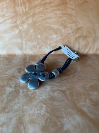 Pulsera azul marino con flor grande estilo vintage