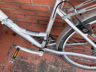Bicicleta Monty plateada