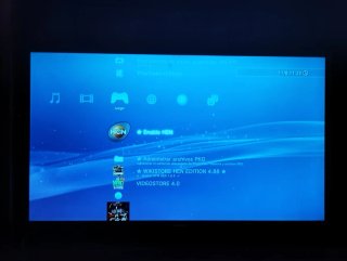 Consola PS3 Negra con 2 mandos negociable