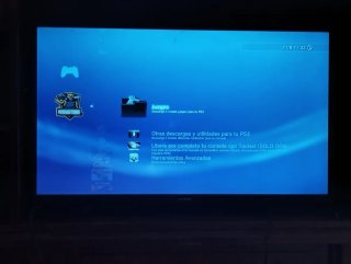 Consola PS3 Negra con 2 mandos negociable