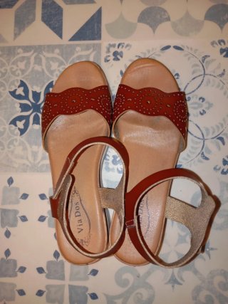 Sandalias cuña Vía Dos piel 40