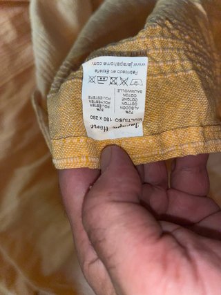 Manta cubre-sofá amarillo mostaza