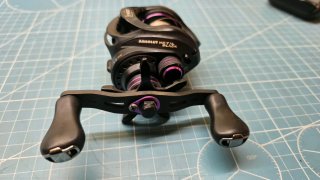 Carrete Hart Absolut Metal Black Casting