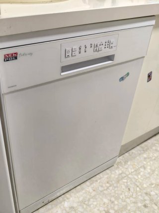 Lavavajillas New Pol NWD605W con un año de uso