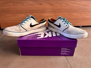 Zapatillas Nike SB Janoski Beige/Azul