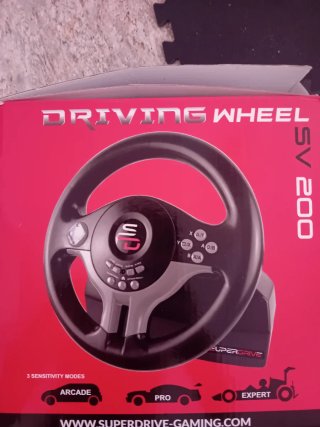 Volante y Pedales Gaming Buen Estado NEGOCIABLE