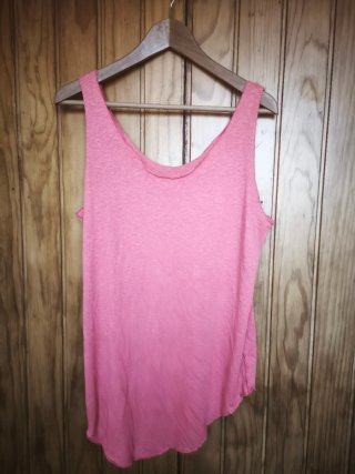 Top tirantes coral lino