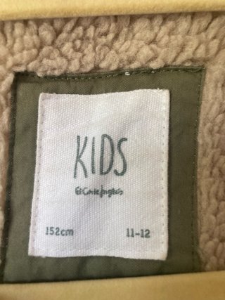 Parka niña verde con capucha Talla 11/12