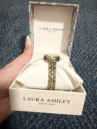 Reloj Laura Ashley Dorado y Plateado