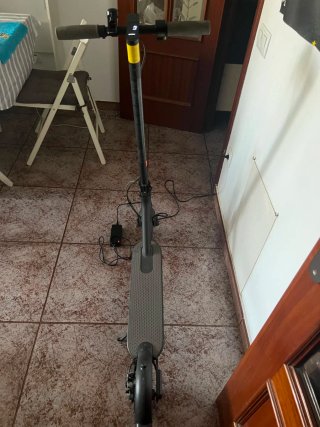 Cascos y patinete